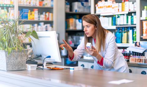 Farmacevtka, ki že tretjič ni izdala kontracepcije. Pobuda za novo zakonodajo.