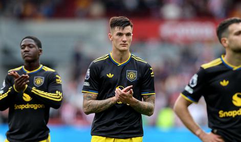 Šeško zabil prvi gol za United, ki pa je doživel nov boleč poraz