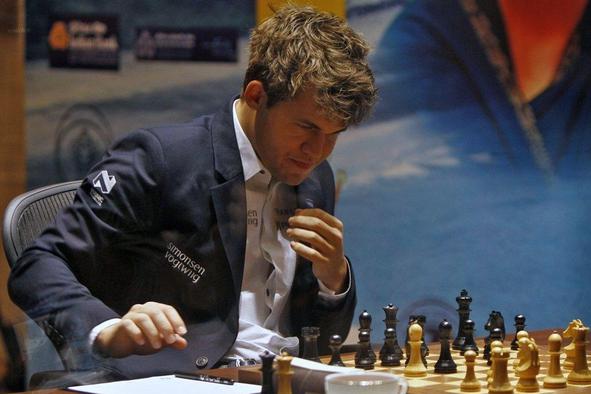 Carlsen v Chennaiju dobil šesto partijo