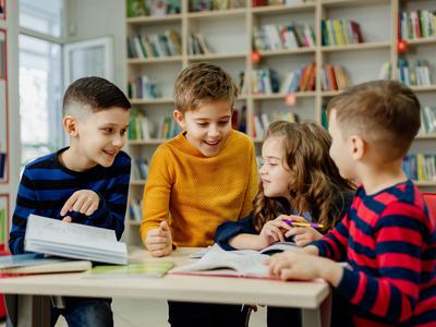 Ministrstvo z anketo preverilo podporo prehodu na osemletko