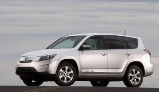 Električna toyota RAV4 s pogonom na sprednji par koles