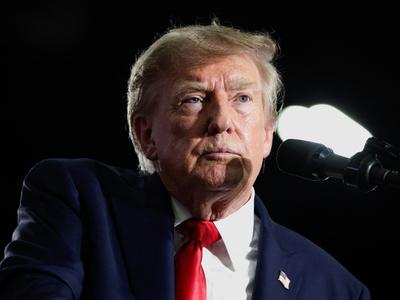 Po propadu pogovorov začele veljati ameriške carine proti Kanadi