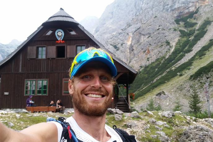 Klemen Bauer SPP | Tudi biatlonec je te dni prehodil/prekolesaril del Slovenske planinske poti, prve vezne planinske poti na svetu.  | Foto Facebook