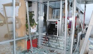 V Lenartu razstrelili bankomat in pobegnili z denarjem #foto