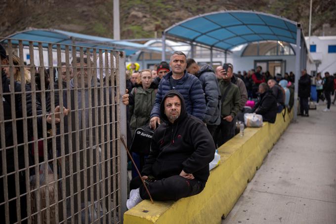 Santorini, potres, trajekt, odhod, ljudje | Foto: Reuters