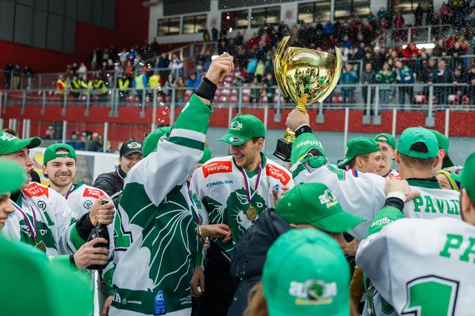 HDD Jesenice : HK Olimpija | Naslov državnega prvaka bodo branili hokejisti Olimpije, ki se bodo tekmovanju pridružili v polfinalu. | Foto www.alesfevzer.com