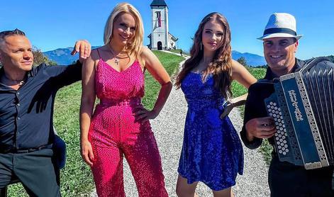 Špelo Grošelj je v Atomik Harmonik zamenjala nova pevka