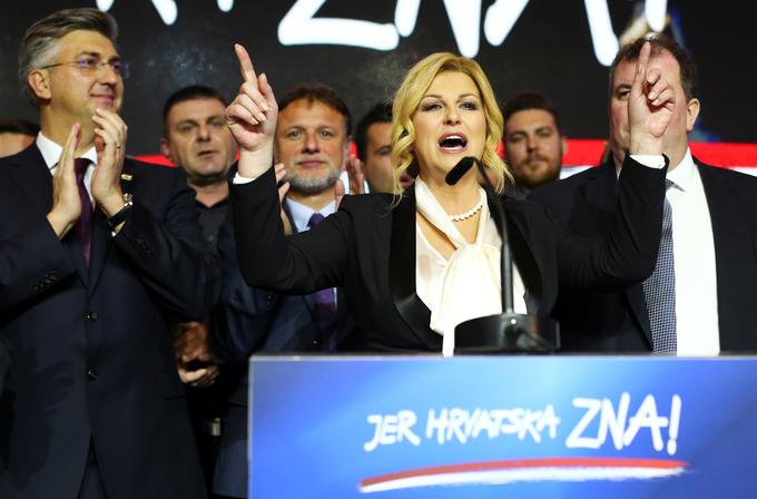 "Ljudje bi si vendarle želeli, da je predsednik države nekdo, ki kolikor toliko ve, kaj govori, kateri dan v tednu je, in podobno, kar je bilo pri Kolindi Grabar-Kitarović v zadnjih mesecih zgolj naključje," meni hrvaški politični analitik Žarko Puhovski. | Foto: Reuters