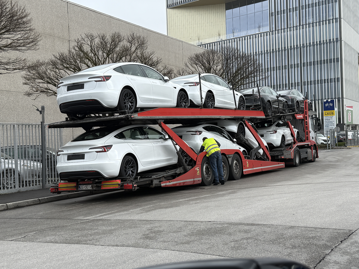 Tesla tovornjak | Foto: Gregor Pavšič