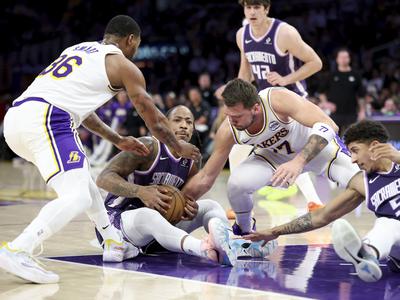 V živo: Lakersi na polovici poti