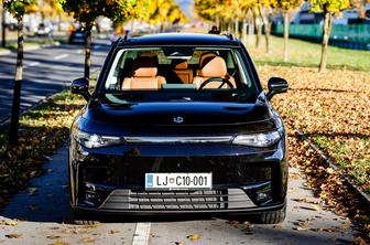 Kitajski leapmotor C10 ruši cenovni prag 800-voltnih električnih avtomobilov