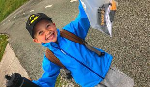 Video, ki je obkrožil svet: slovenski kolesar osrečil sedemletnega Filipa  #video