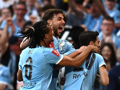 Drama na Wembleyju, drugoligaš namučil Cityja. Največja tekma Bijola na Otoku.