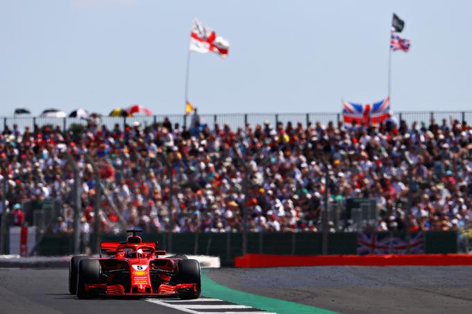 Nemec Sebastian Vettel je svojim sodelavcem prek radijske zveze prepeval koračnico italijanske himne. | Foto: Getty Images