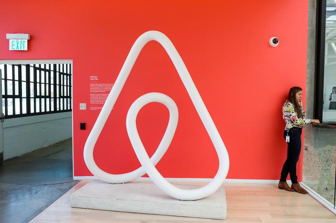 Airbnb | Mlado ameriško zagonsko podjetje Airbnb bi z uspešno uvrstitvijo delnic na borzo tržno vrednost povečalo | Foto Reuters