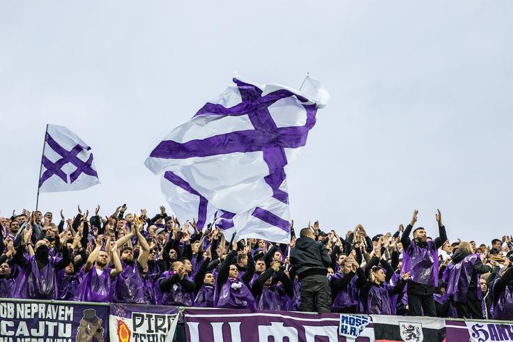 Navijače Maribora v polfinalu čaka gostovanje v Slovenski Bistrici. Če bodo vijolice upravičile vlogo favorita, jih čaka še sklepno dejanje pokala 6. maja v knežjem mestu.  | Foto: Matic Ritonja/Sportida