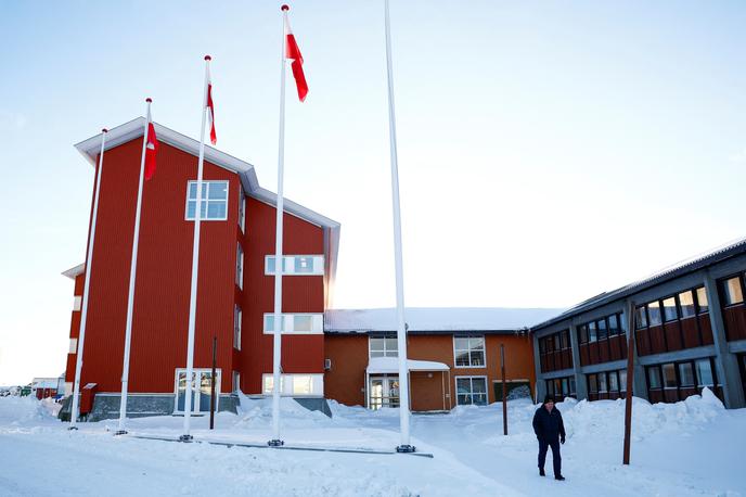 Grenlandski parlament, Nuuk | Javnomnenjske raziskave kažejo, da se 85 odstotkov Grenlandcev ne želi pridružiti ZDA.  | Foto Reuters