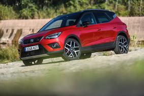 Prva vožnja: Seat arona lahko postane nova španska uspešnica #foto #video