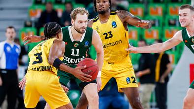 Odlična Cedevita Olimpija tudi po derbiju ostaja stoodstotna