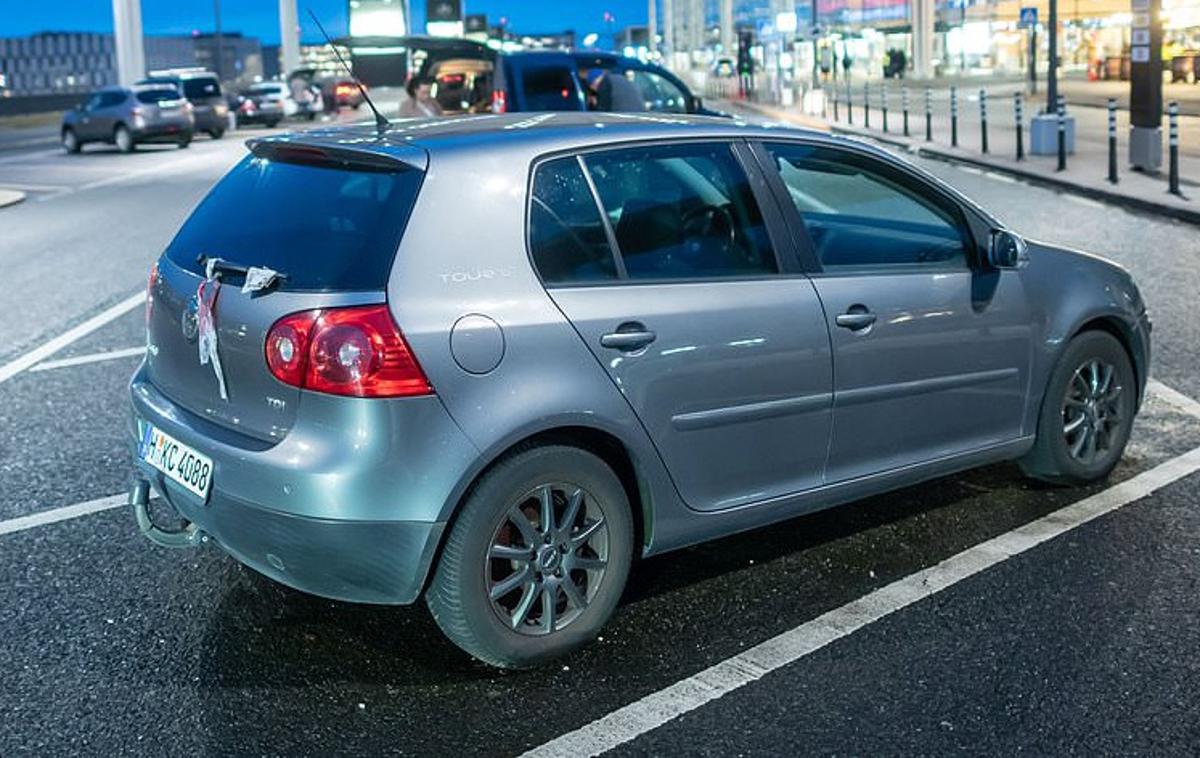 VW golf Berlin parkirišče | Foto Olaf Selchow/Bild