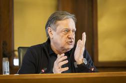 Janković ostro obsodil pretep in streljanje v Šiški