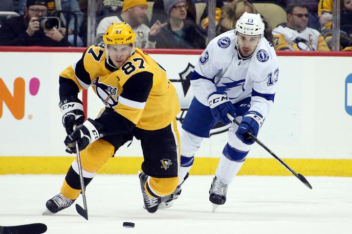 Pittsburgh Penguins Tampa Bay Lightning sidney crosby | Crosby je proti Tampi pospravil plošček v tekmečev gol. | Foto Reuters