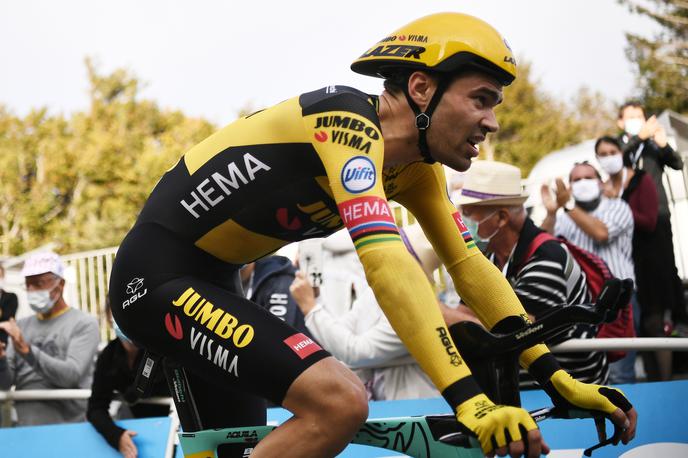 Tom Dumoulin | Tom Dumoulin je imel mavrične barve na rokavu, kar ni v skladu s pravili UCI. | Foto Reuters