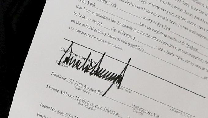 Podpis Donalda Trumpa | Foto: Reuters