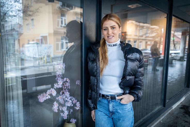 Ko je dopolnila 18 let, se je zaposlila v družinskem podjetju. | Foto: Gaja Hanuna