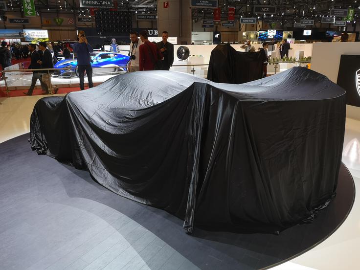 Se pod ogrinjalom Koenigsegga skriva naslednik agere RS, uradno najhitrejšega avtomobila na svetu? Bi imel lahko ta tudi Akrapovičev izpušni sistem? | Foto: Gregor Pavšič