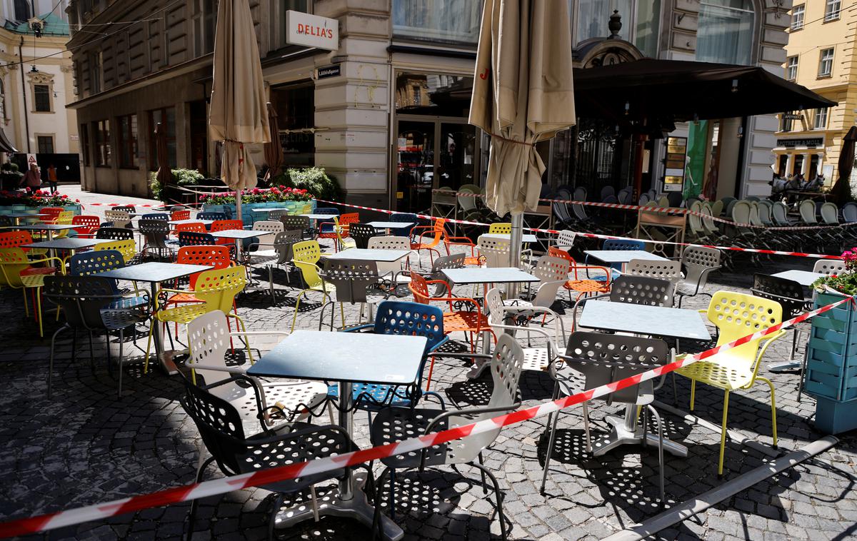 Lockdown | V Avstriji bodo odprte le trgovine z nujnim blagom, zaprti bodo gostinski obrati in hoteli ter kulturne ustanove. | Foto Reuters