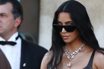 Kim Kardashian po ropu v Parizu prejela odškodnino: en evro