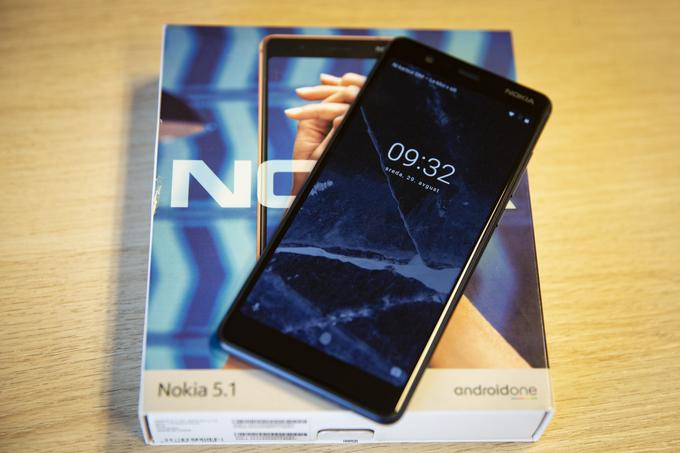 V osnovnem modelu pametnega telefona Nokia 5.1 najdemo (ceni primerno) dva gigabajta delovnega pomnilnika in skupno 16 gigabajtov shrambnega prostora | Foto: Bojan Puhek