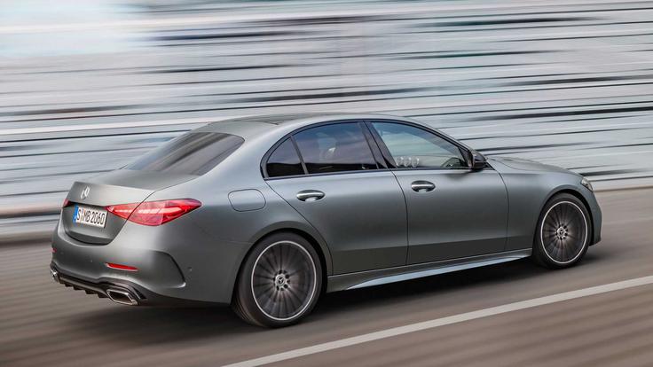 Prvič samo štirivaljni motorji in prvič brez ročnega menjalnika | Foto: Mercedes-Benz