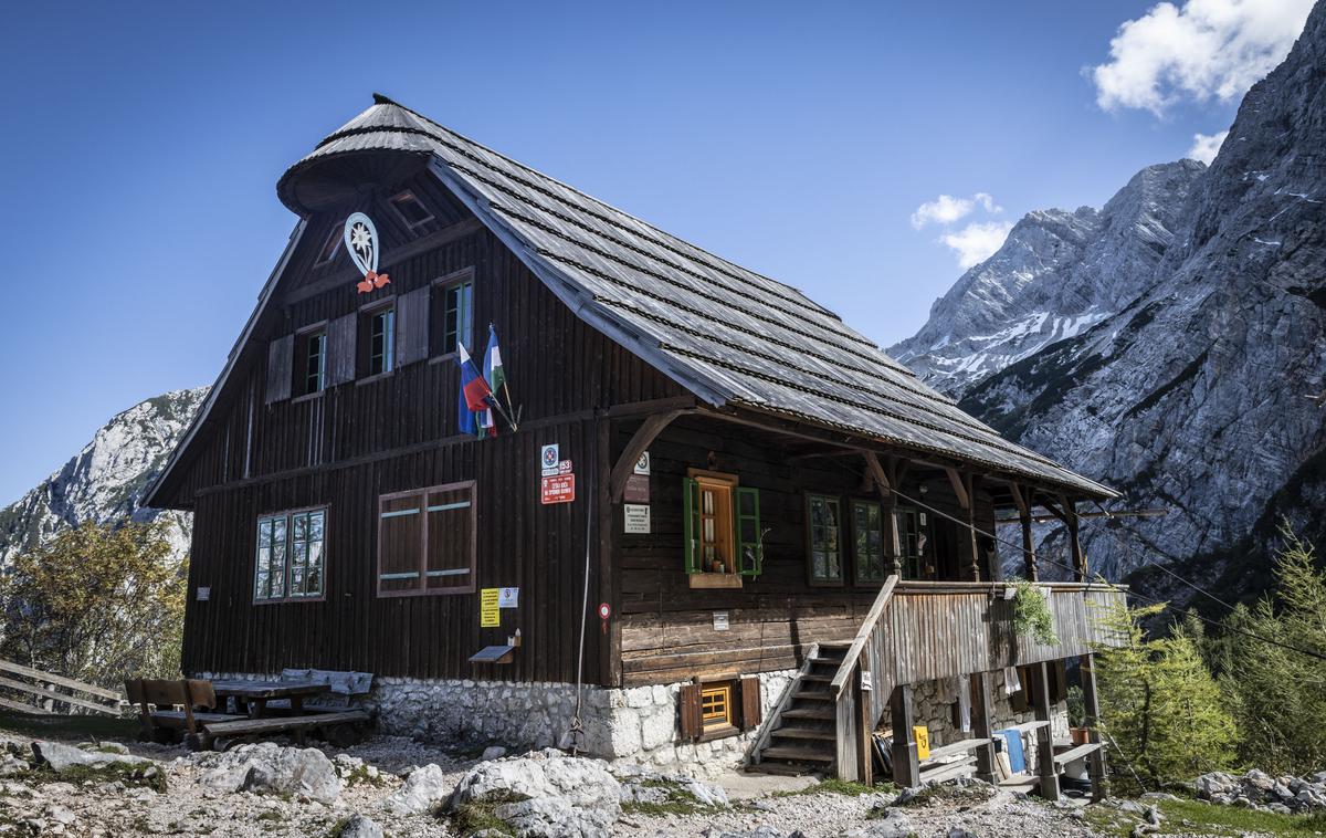 Češka koča na Spodnjih Ravneh - Naj visokogorska planinska koča 2024 | Navedli so, da je bil pohod vsebinsko in vzgojno primerno zasnovan za omenjeno starostno skupino. | Foto Bojan Puhek