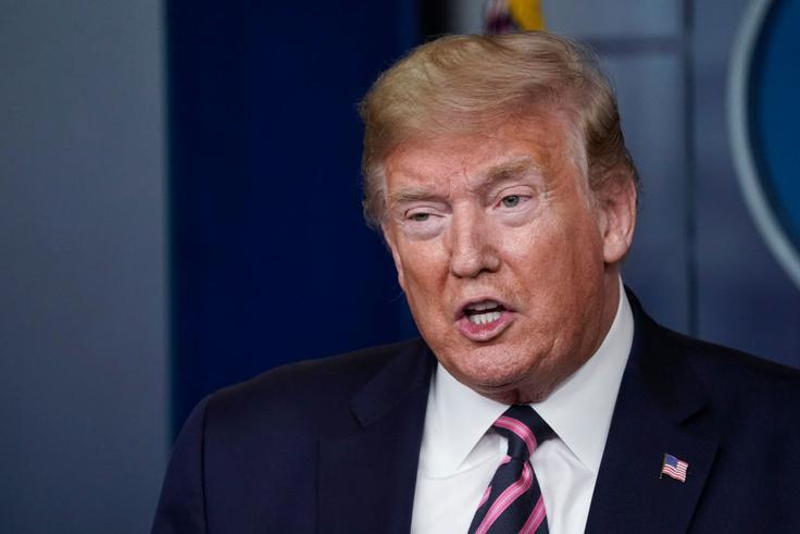 Ameriški predsednik Donald Trump je pred dnevi izjavil, da je videl dokaze, da je novi koronavirus nastal v laboratoriju, vendar tega ni podkrepil z nobenim dokazom. | Foto: Getty Images
