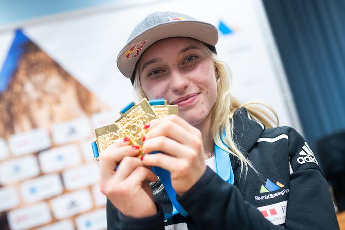 S svetovnega prvenstva v Hačiodžiju se je vrnila s kar tremi zlatimi medaljami.  | Foto: Grega Valančič/Sportida