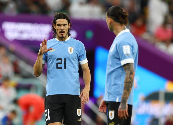 Edinson Cavani je vstopil v igro v 64. minuti. Zamenjal je nenevarnega Luisa Suareza.  | Foto: Reuters