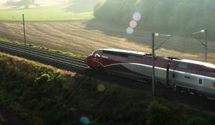 Na nemškem vlaku napadalec ubijal z nožem