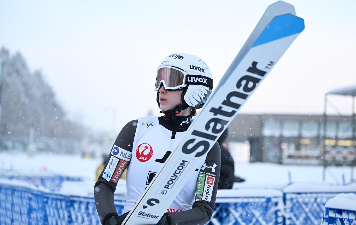 Nika Prevc | Nika Prevc je skočila do 12. zmage v karieri, prav tako pa je oblekla rumeno majico vodilne v skupnem seštevku svetovnega pokala. | Foto Reuters