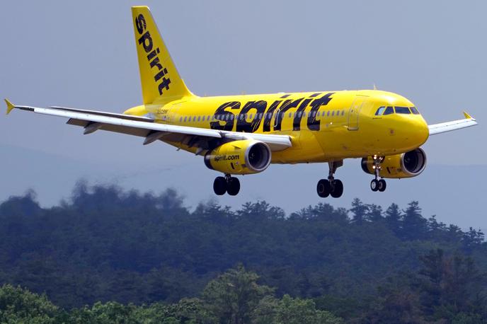 Spirit Airlines | "Vsi leti so odpovedani, potniki naj ne odhajajo na letališča," so zapisali v podjetju, ki je bilo več kot tri desetletja z nizkocenovno ponudbo konkurenčno večjim letalskim družbam v ZDA. | Foto Guliverimage