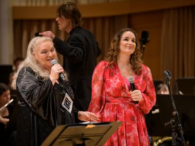 Ana Dežman: Uživam v čisto vsaki glasbeni zvrsti in bi brez ene kar pogrešala drugo