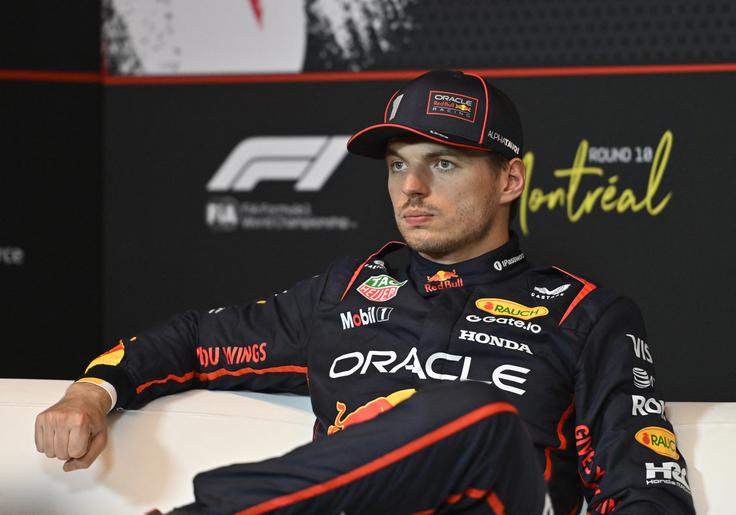 Max Verstappen je bil na sobotni novinarski konferenci pošteno jezen na novinarje. | Foto: Reuters