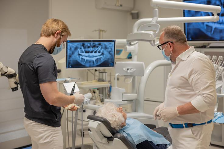 ortoimplnt dental spa | Foto: ORTOIMPLANT DENTAL SPA