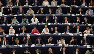 Trije evropski poslanci iz Slovenije pozivajo: Ustavite brexit