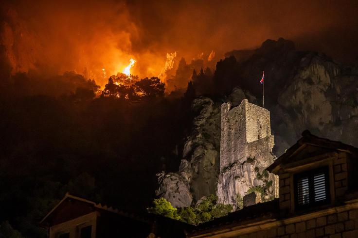 Omiš, požar, Hrvaška | Foto: Zvonimir Barisin/PIXSELL