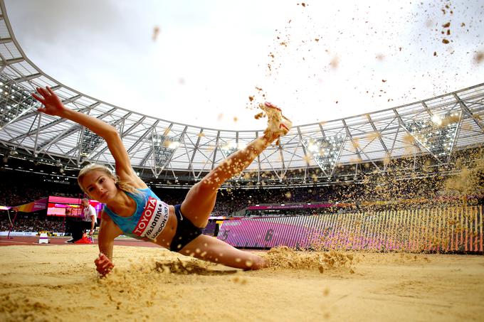 Rusinja Darja Klišina, ki na prvenstvu tekmuje pod nevtralno zastavo, je osvojila srebro. | Foto: Getty Images