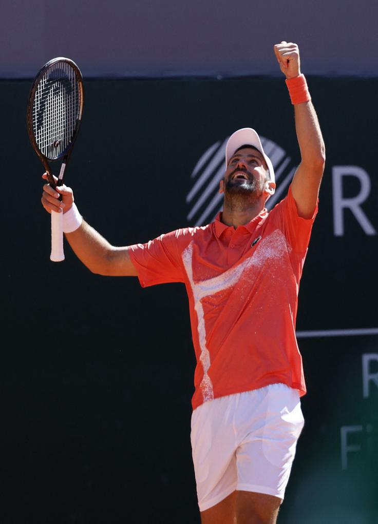 Novak Đoković je dočakal jubilejni stoti naslov na ATP turnirjih. | Foto: Reuters