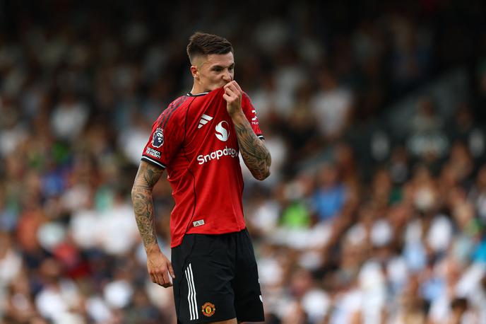 Benjamin Šeško | Benjamin Šeško je prvo gostovanje na Otoku pri Manchester Unitedu začel na klopi, nato pa v 53. minuti vstopil v igro namesto Brazilca Casemira. Za svoj nastop si ni prislužil visokih ocen, obramba Fulhama ga je dobro ustavila. | Foto Reuters