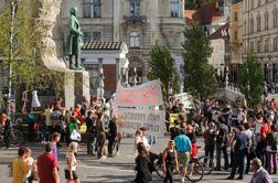 Na protestnem shodu v Ljubljani zahtevali konkretne cilje v zvezi s podnebnimi spremembami (video)